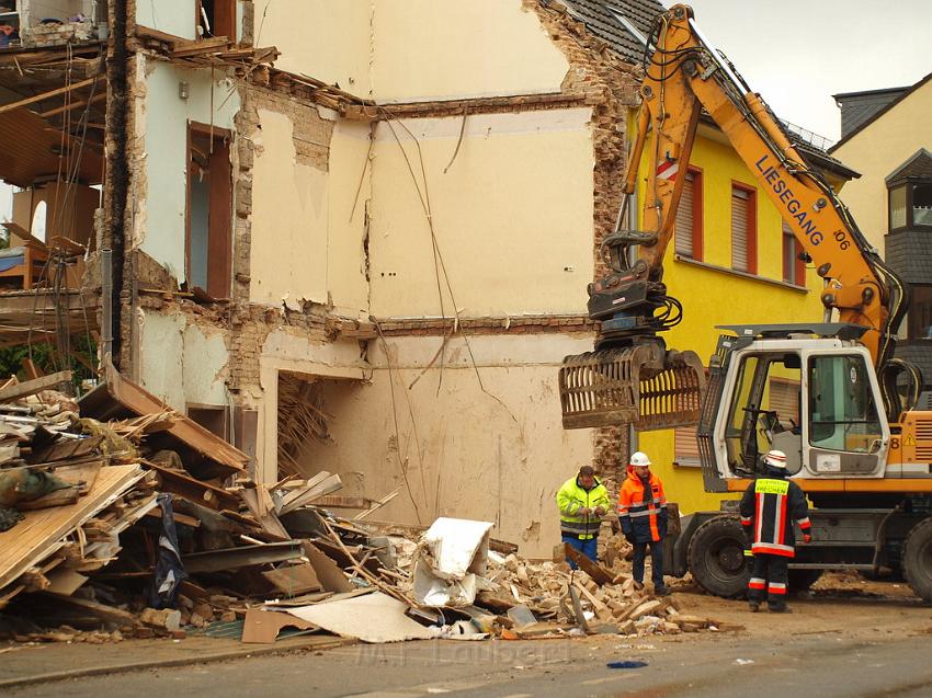 Hausexplosion Bruehl bei Koeln Pingsdorferstr P442.JPG